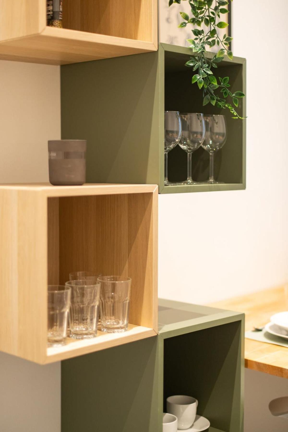 Homely - Spacious, Modern, S-bahn Nearby , Groups & Families Berlino