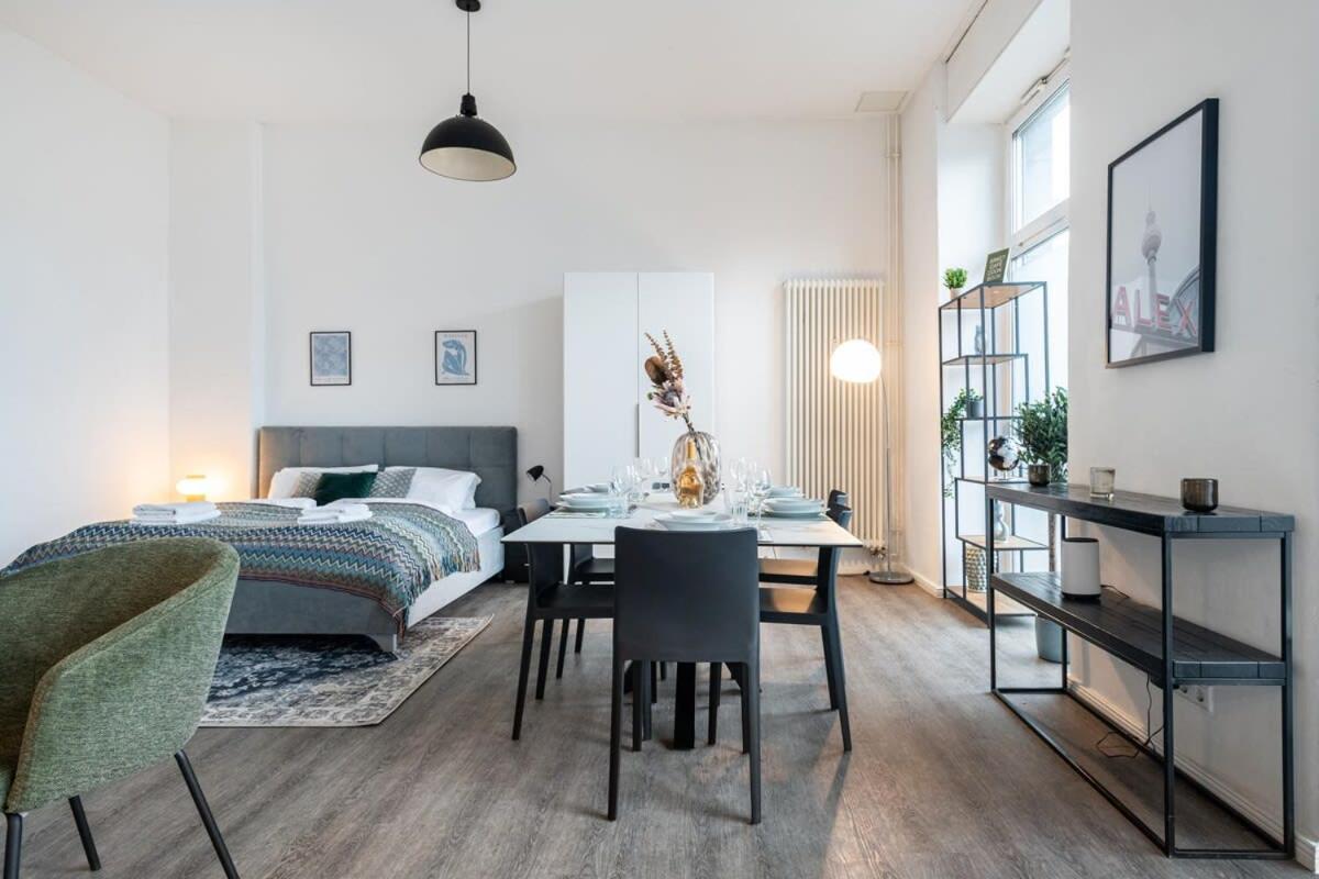 Appartamento Homely - Spacious, Modern, S-bahn Nearby , Groups & Families